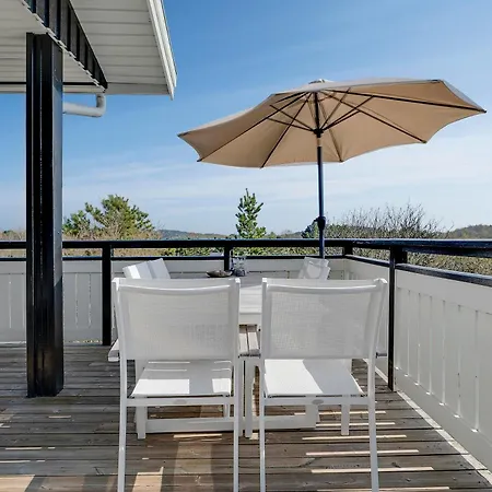 Stylish Two-level With Stunning Views Near *